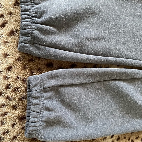 Shein sweatpants - Picture 5 of 5